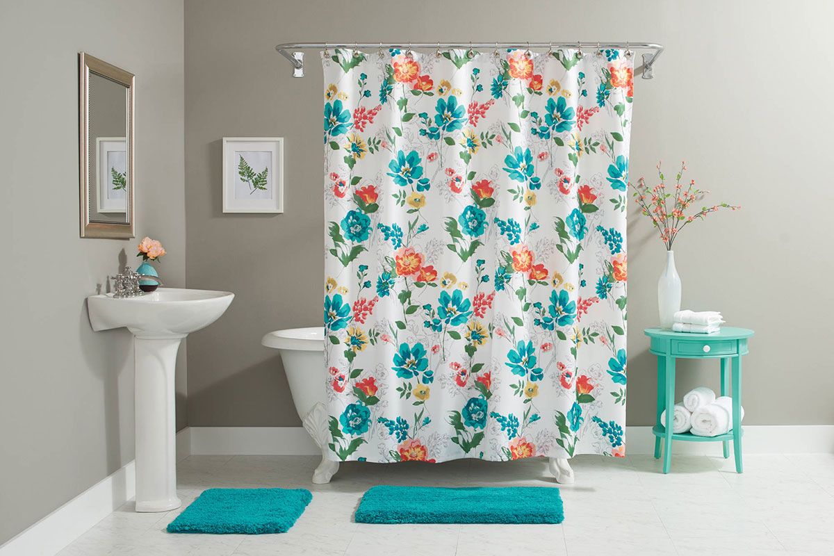 Read more about the article How to Choose the Best Shower Curtain for Your Bathroom